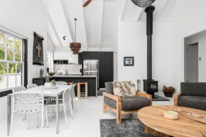 A Perfect Stay - Black Star, Byron Bay